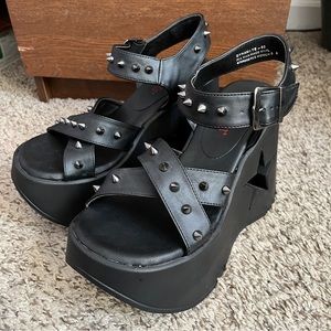 Demonia Dynamite 02 Platform Black Vegan Leather Star Women's Size 8